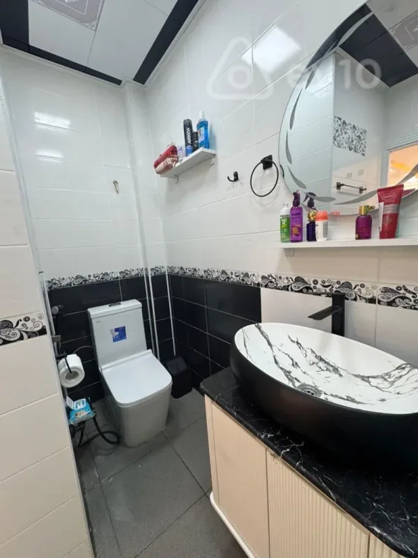 Satılır 4 otaqlı köhnə tikili 70 m²