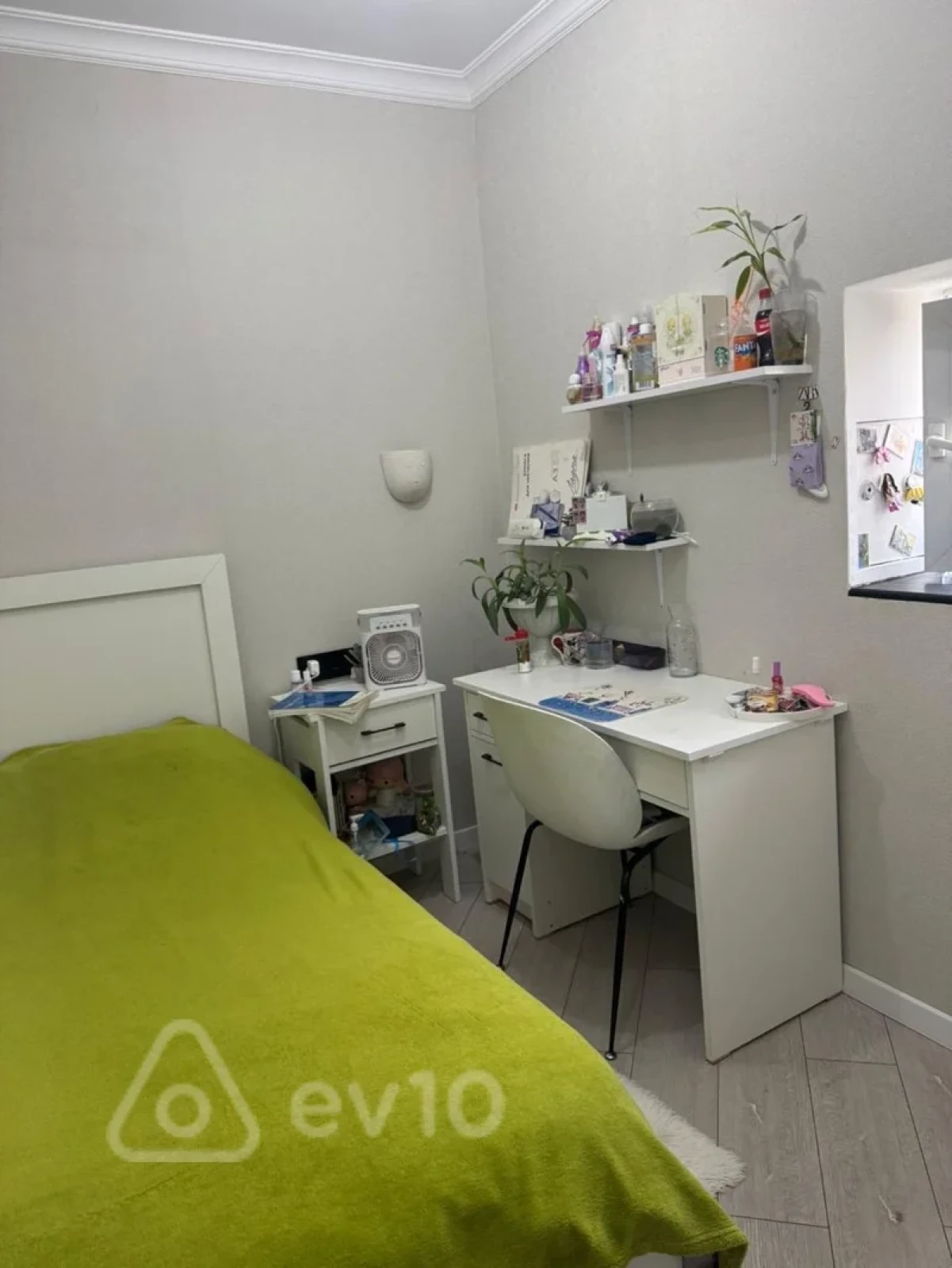 Satılır 4 otaqlı köhnə tikili 70 m²