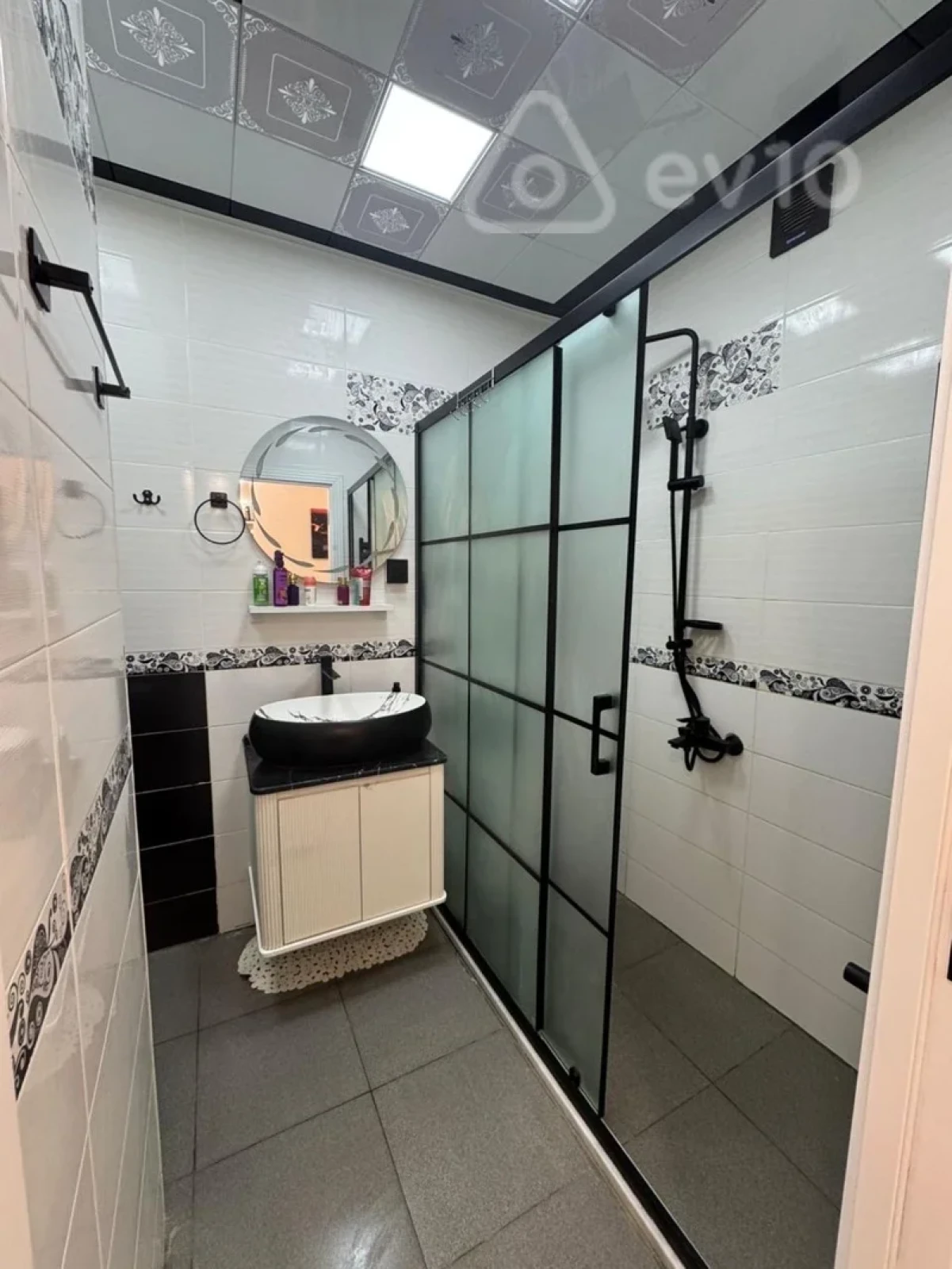 Satılır 4 otaqlı köhnə tikili 70 m²