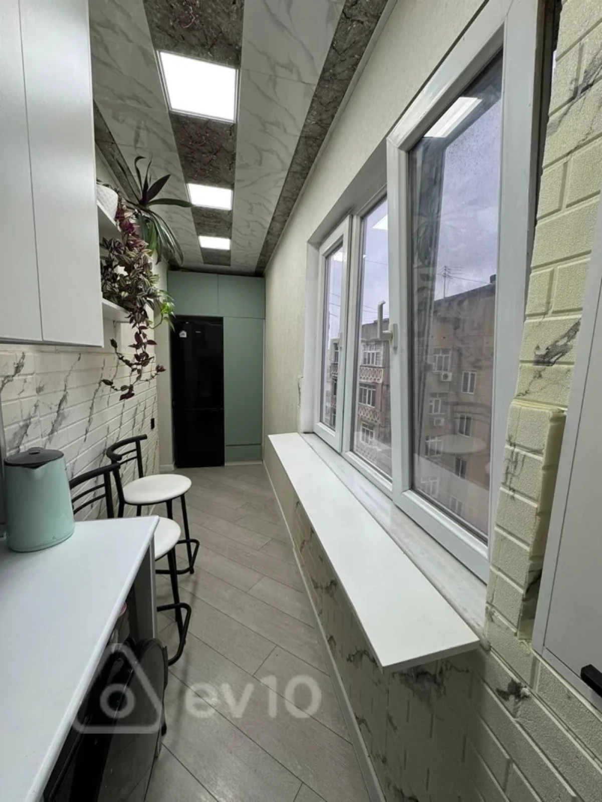 Satılır 4 otaqlı köhnə tikili 70 m²