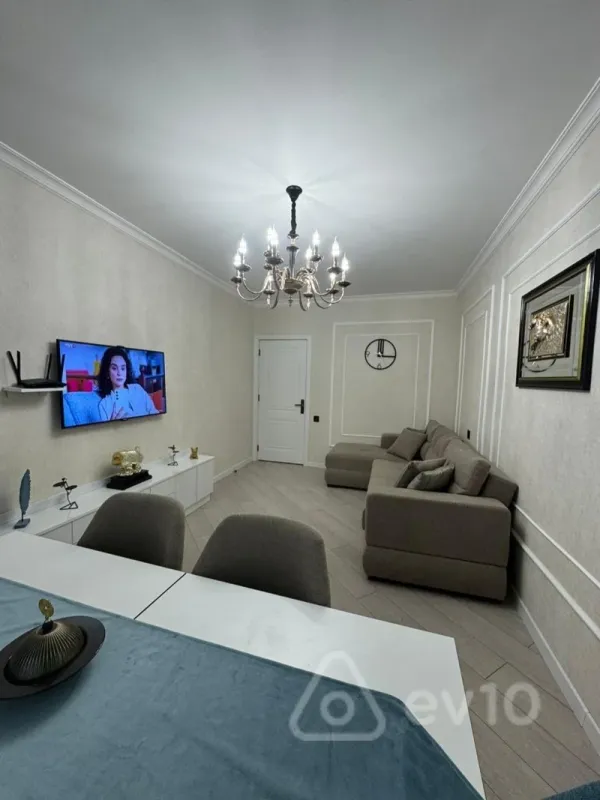 Satılır 4 otaqlı köhnə tikili 70 m²