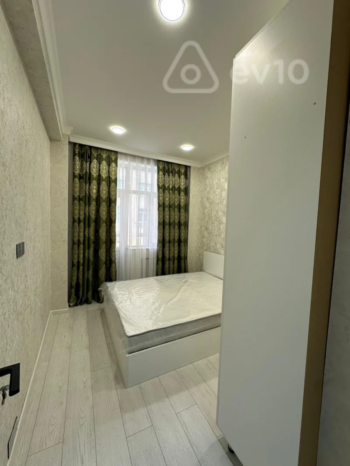 Satılır 2 otaqlı yeni tikili 70 m²