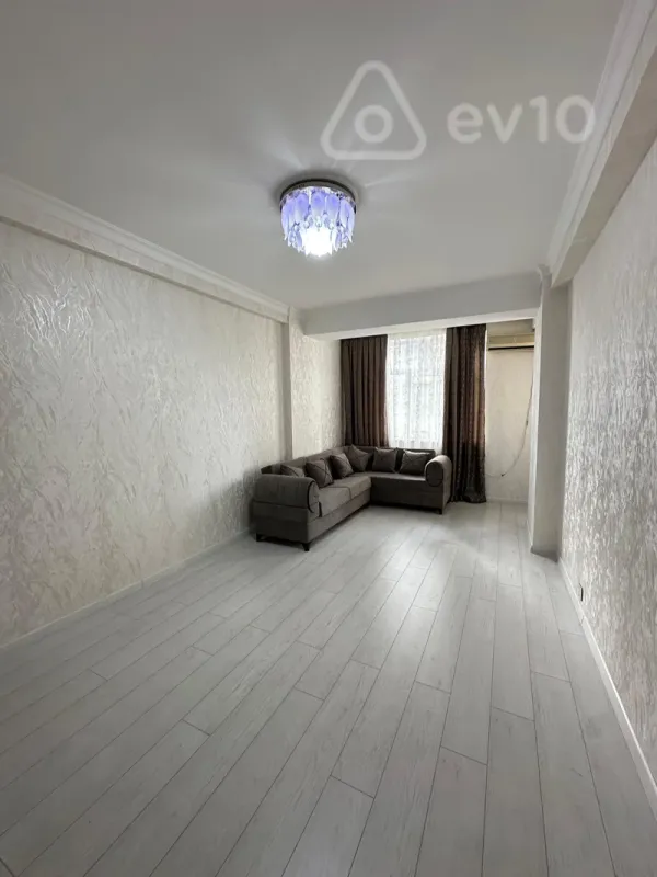 Satılır 2 otaqlı yeni tikili 70 m²