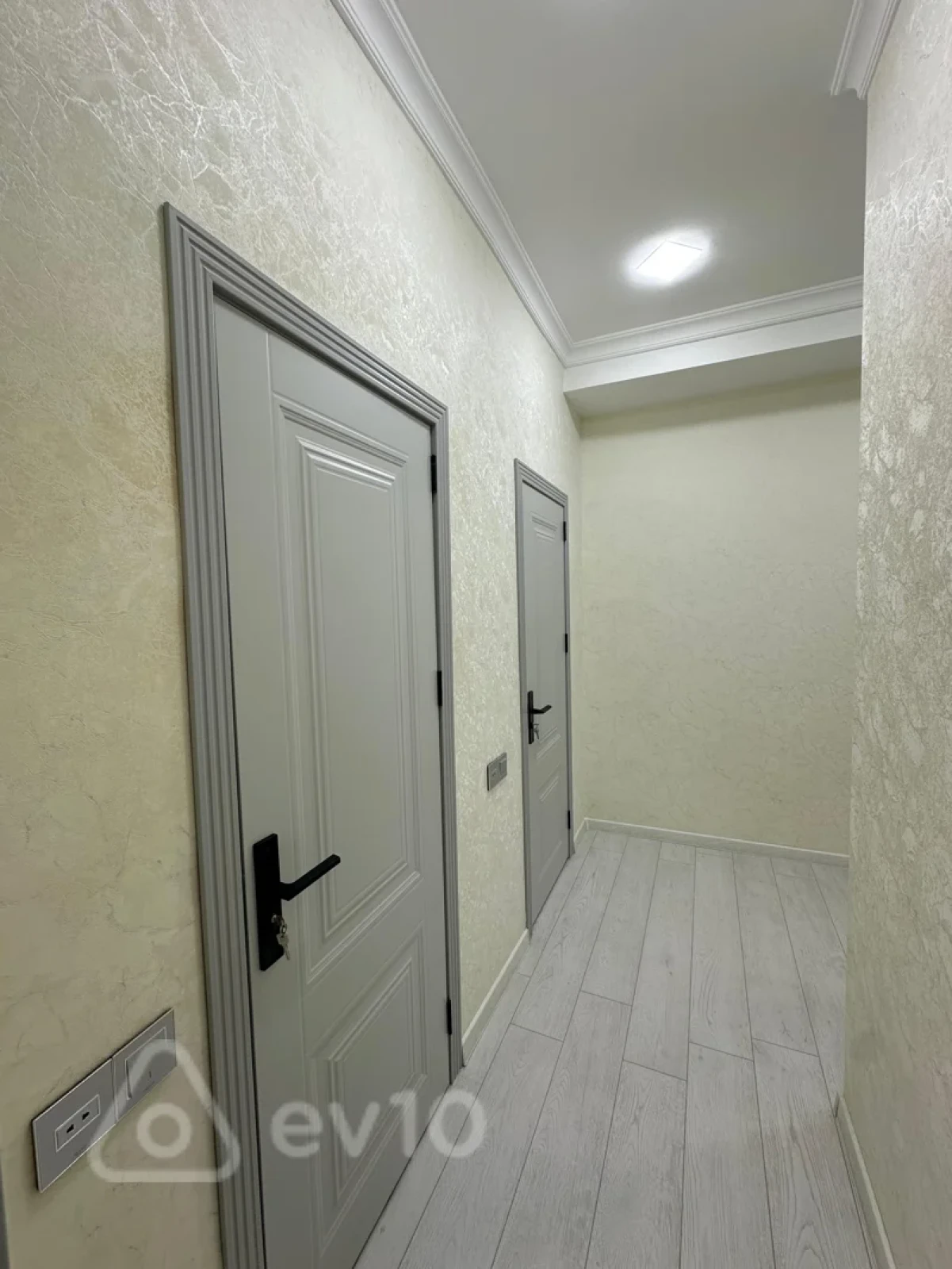 Satılır 2 otaqlı yeni tikili 70 m²