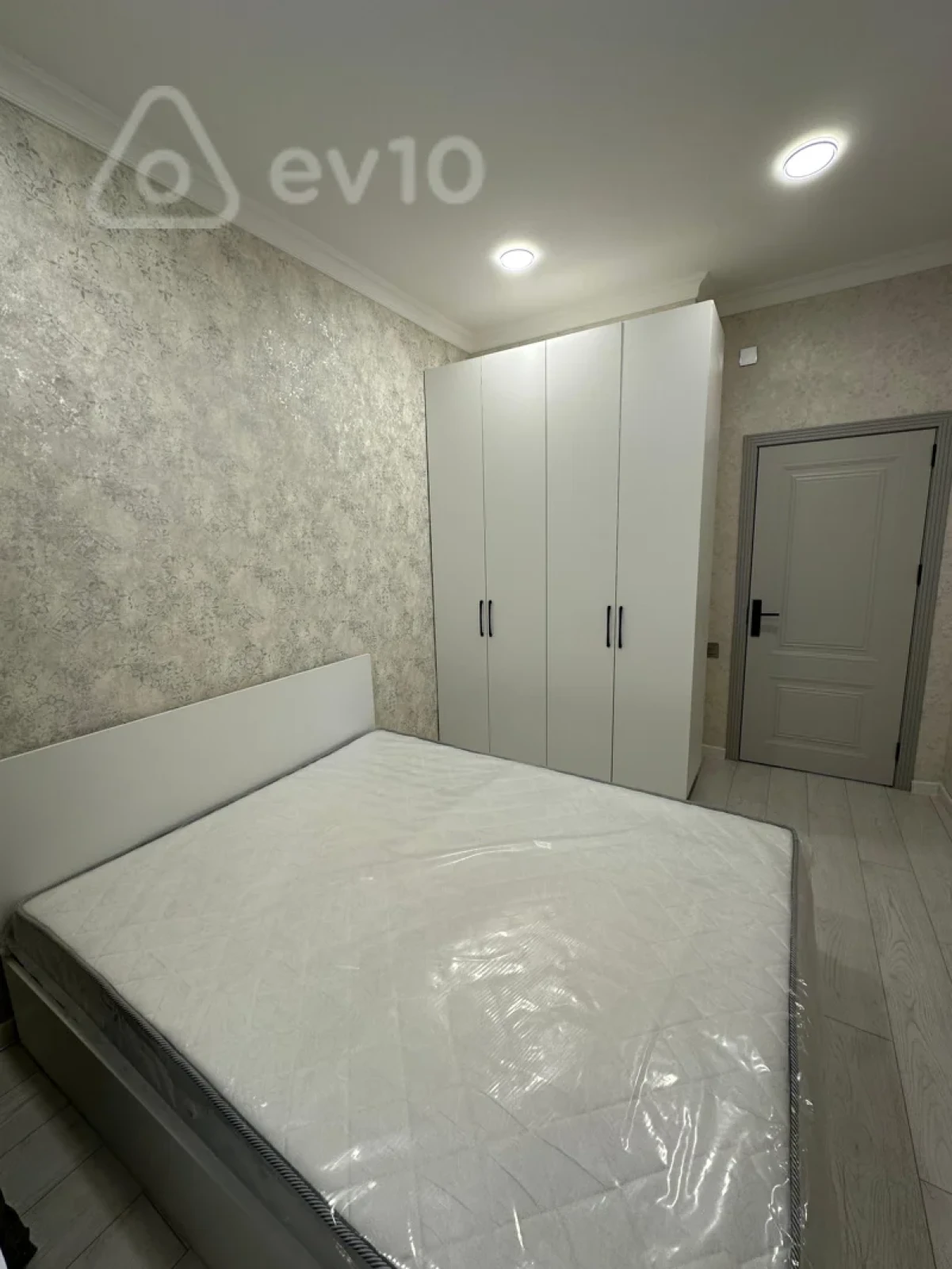 Satılır 2 otaqlı yeni tikili 70 m²