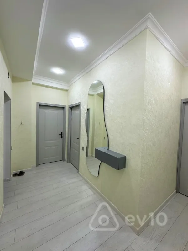 Satılır 2 otaqlı yeni tikili 70 m²