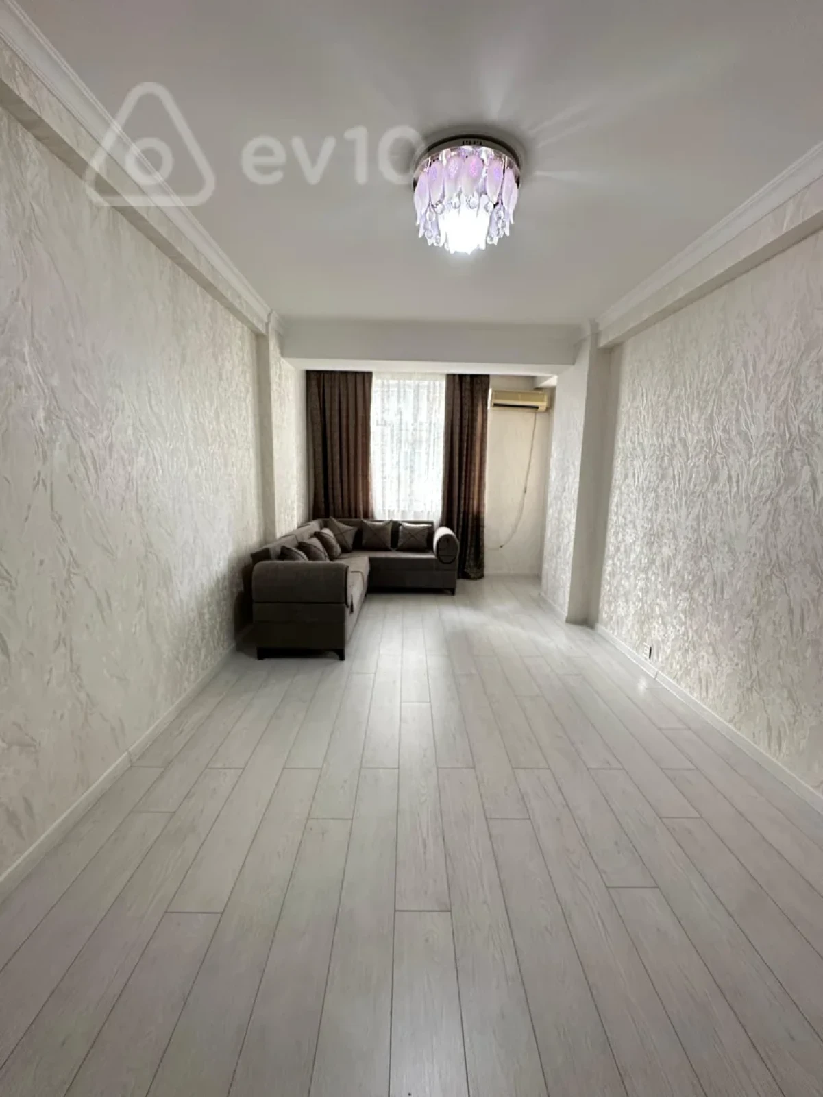 Satılır 2 otaqlı yeni tikili 70 m²