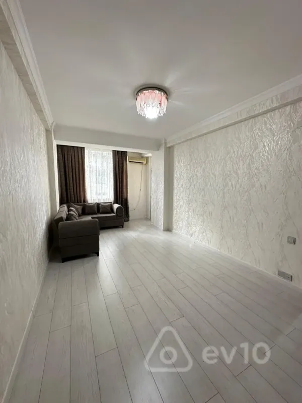 Satılır 2 otaqlı yeni tikili 70 m²