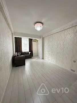 Satılır 2 otaqlı yeni tikili 70 m²