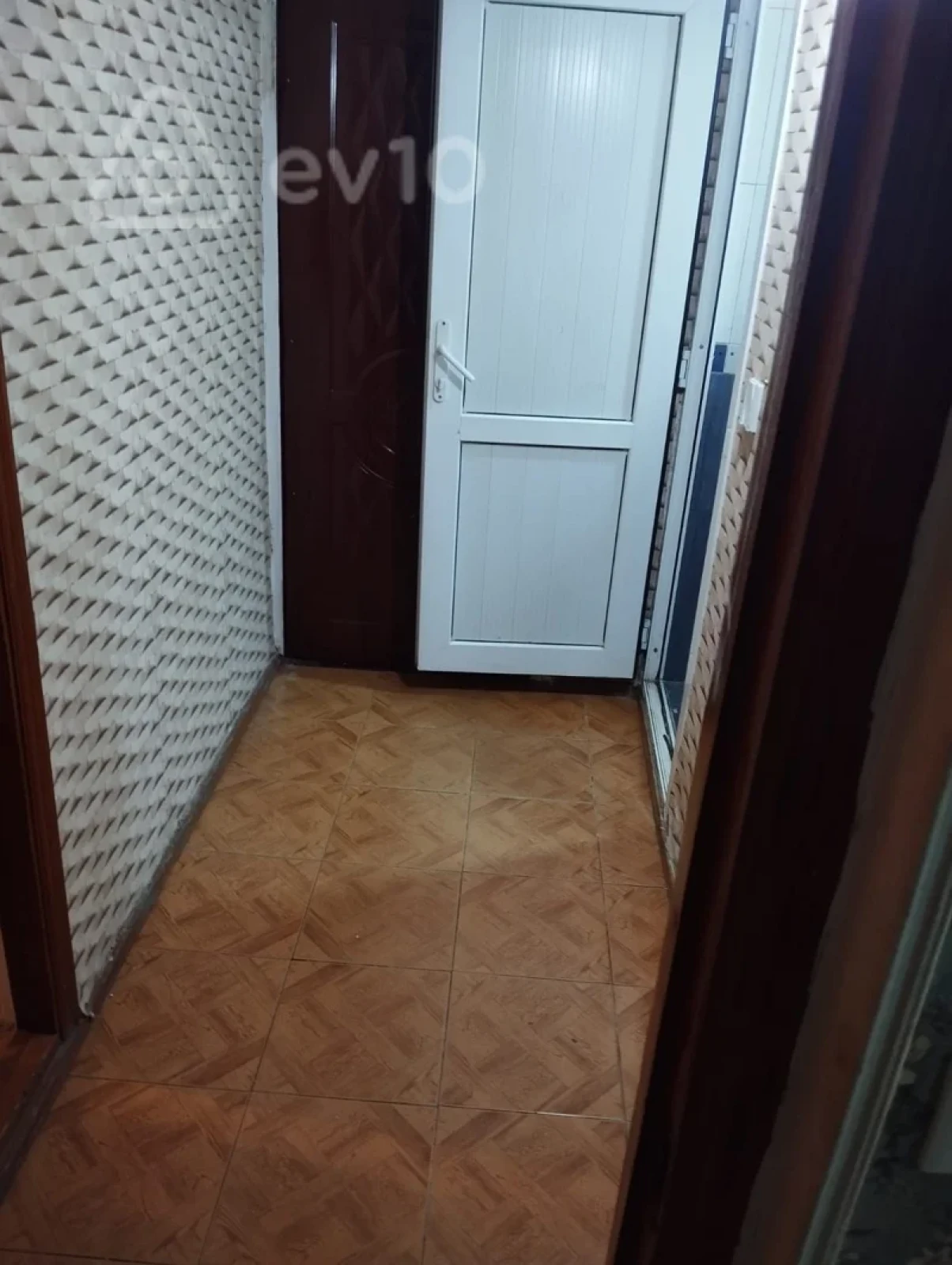 Kirayə verilir 3 otaqlı köhnə tikili 70 m²