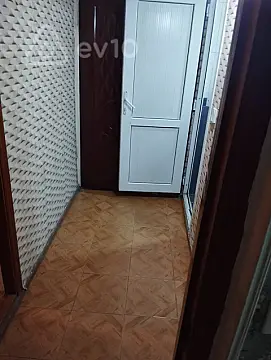 Kirayə verilir 3 otaqlı köhnə tikili 70 m²