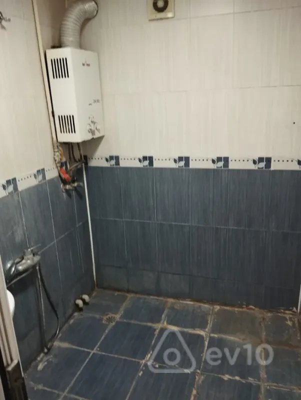 Kirayə verilir 3 otaqlı köhnə tikili 70 m²