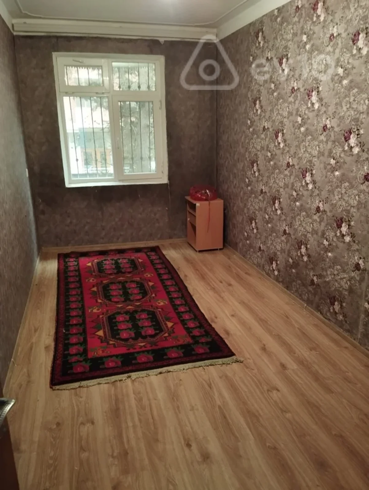 Kirayə verilir 3 otaqlı köhnə tikili 70 m²