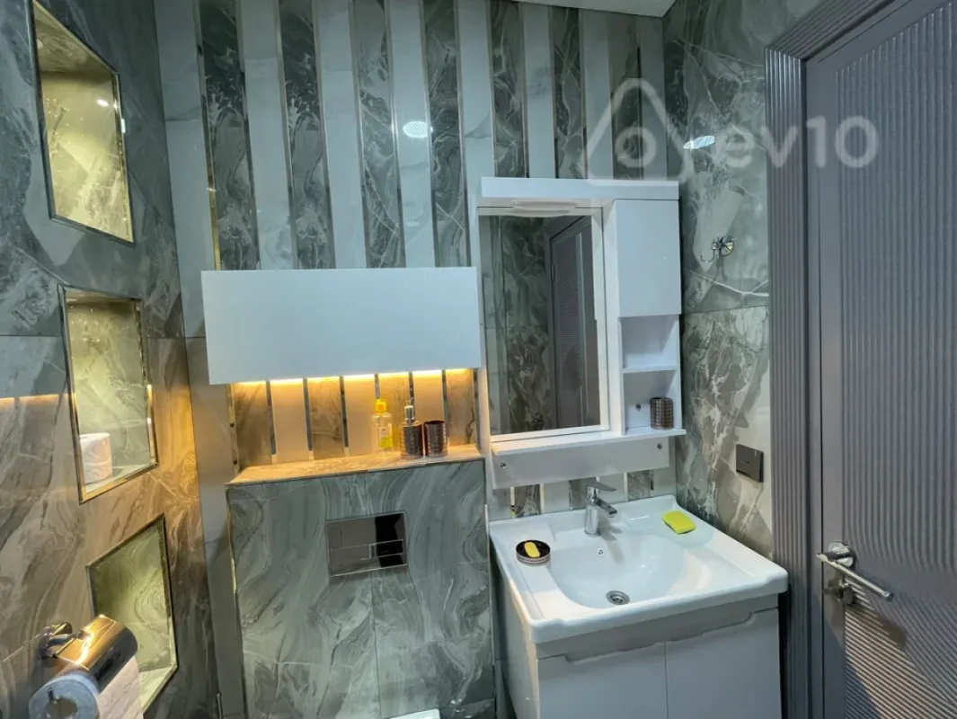 Kirayə verilir 3 otaqlı yeni tikili 150 m²