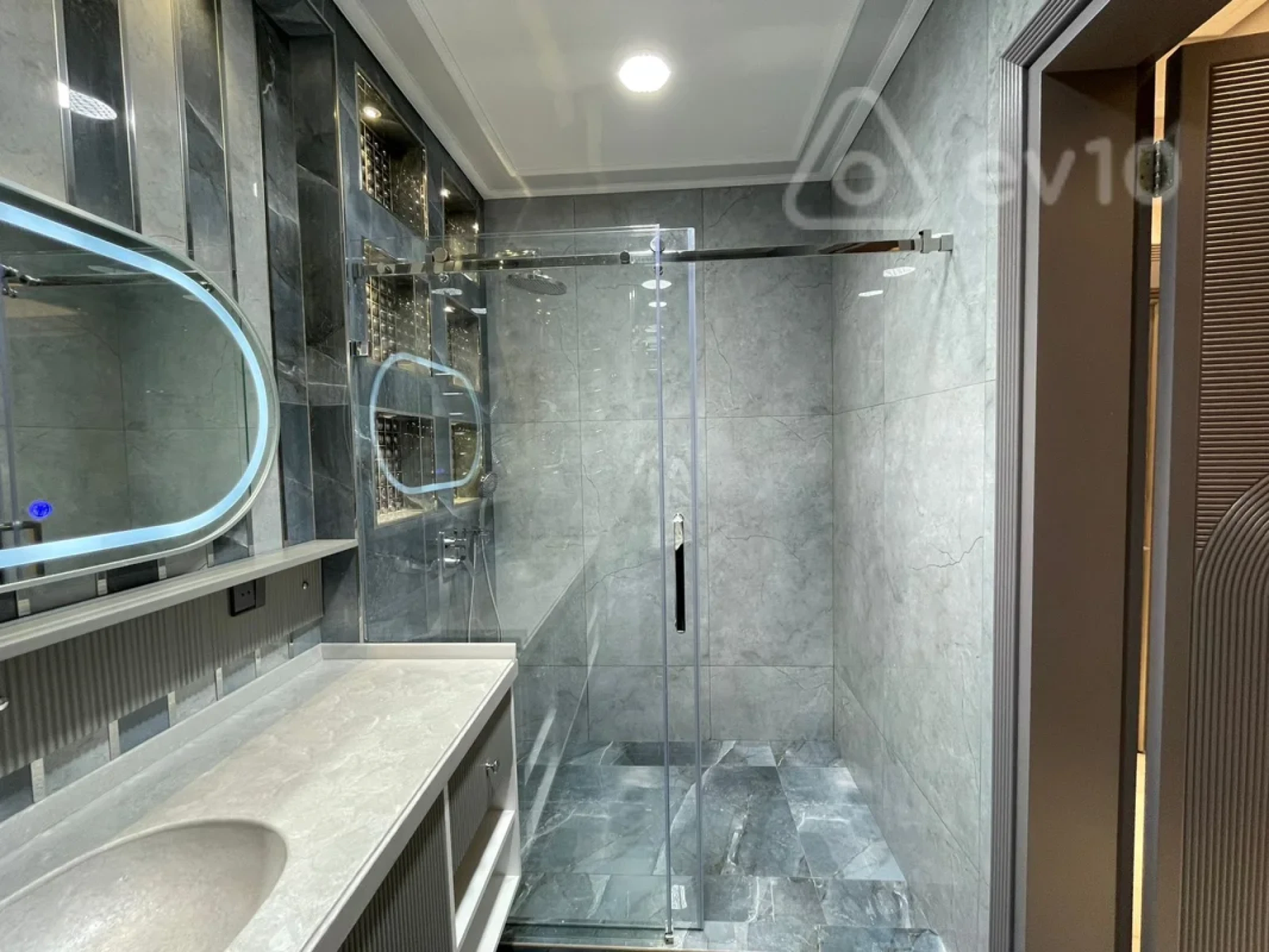 Kirayə verilir 3 otaqlı yeni tikili 150 m²