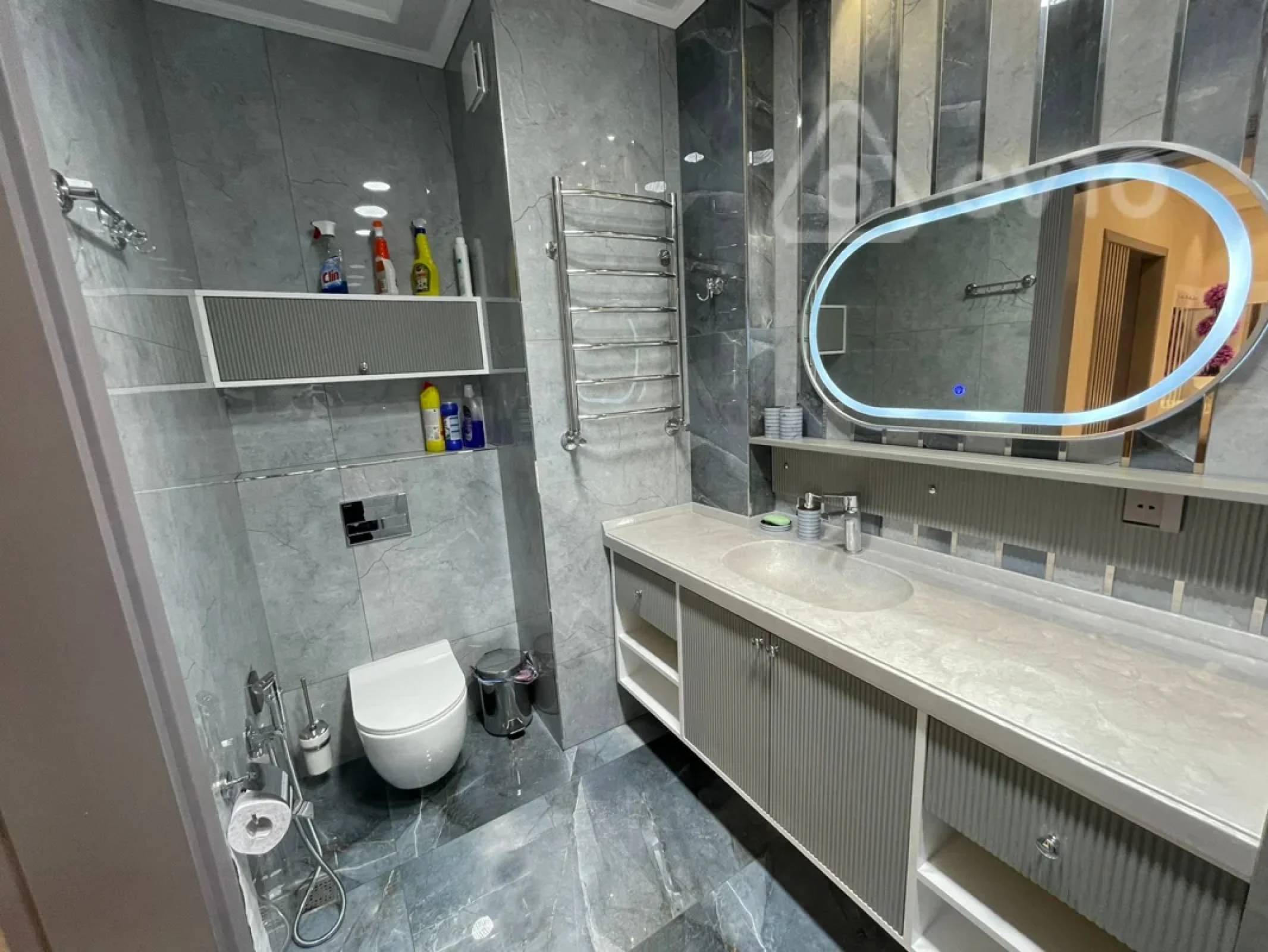 Kirayə verilir 3 otaqlı yeni tikili 150 m²