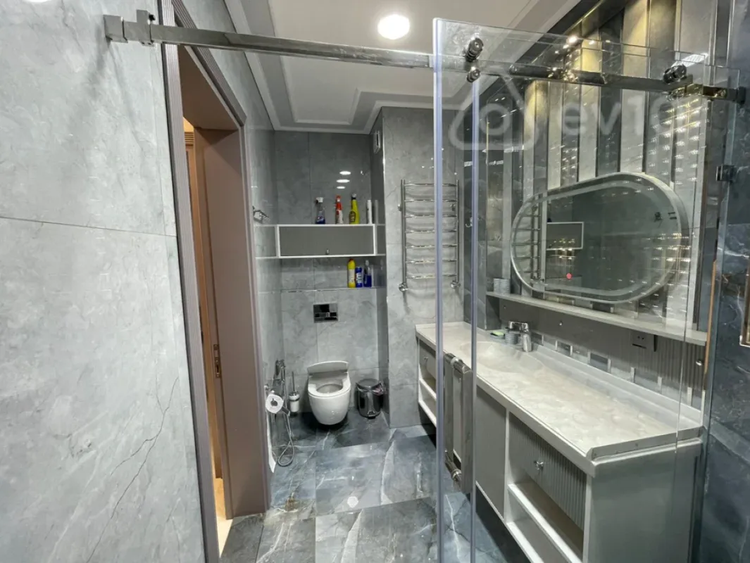 Kirayə verilir 3 otaqlı yeni tikili 150 m²