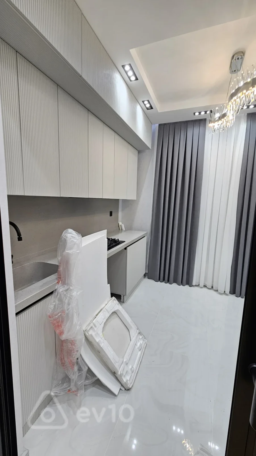 Kirayə verilir 2 otaqlı yeni tikili 70 m²