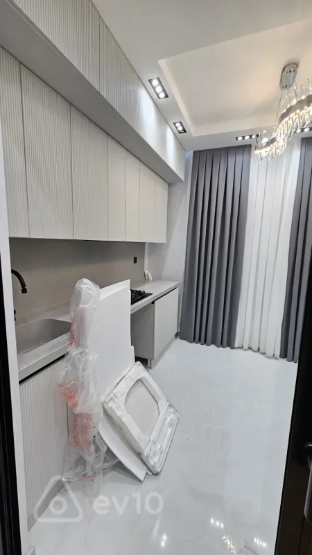 Kirayə verilir 2 otaqlı yeni tikili 70 m²