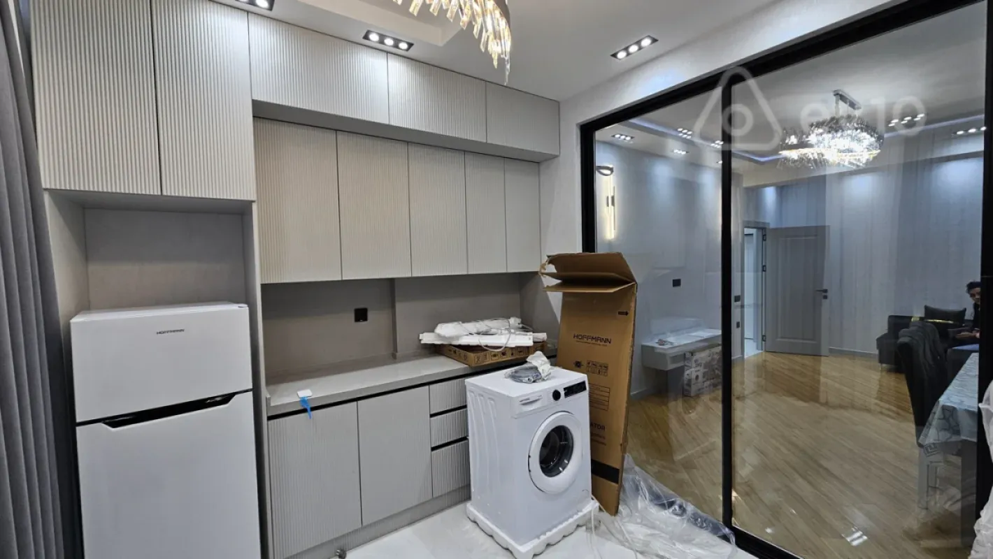 Kirayə verilir 2 otaqlı yeni tikili 70 m²