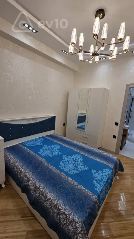 Kirayə verilir 2 otaqlı yeni tikili 70 m²