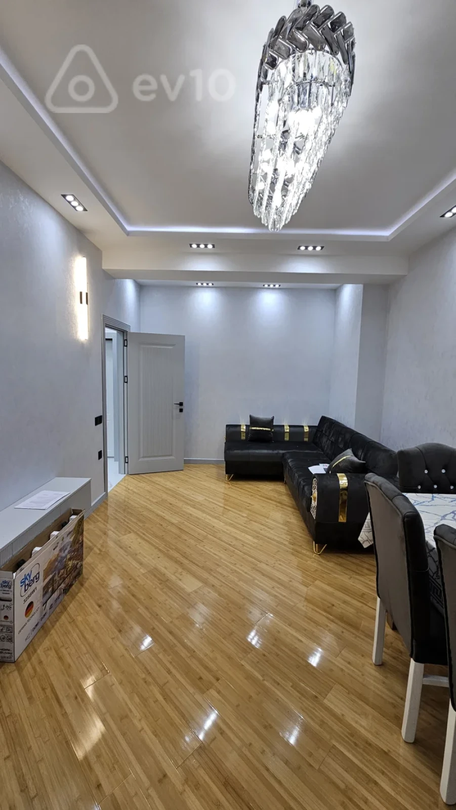Kirayə verilir 2 otaqlı yeni tikili 70 m²
