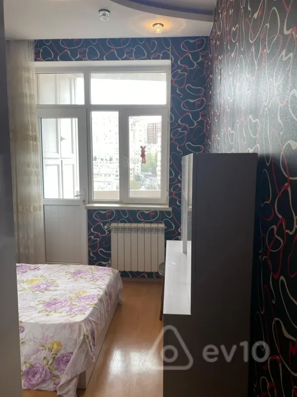 Kirayə verilir 3 otaqlı yeni tikili 110 m²