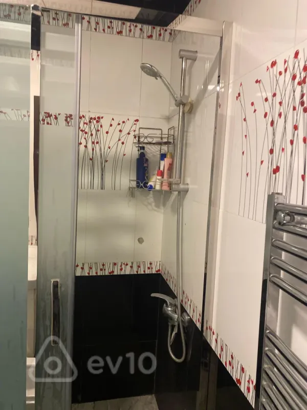 Kirayə verilir 3 otaqlı yeni tikili 110 m²