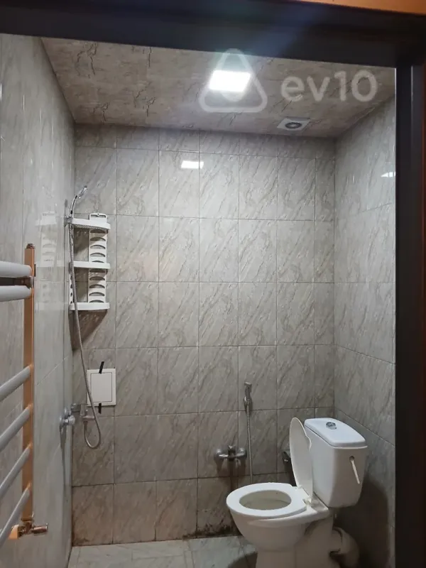 Kirayə verilir 2 otaqlı yeni tikili 60 m²