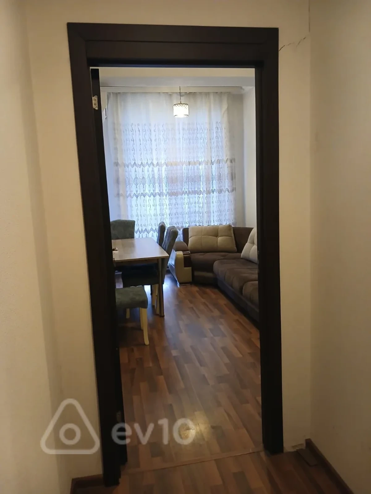 Kirayə verilir 2 otaqlı yeni tikili 60 m²