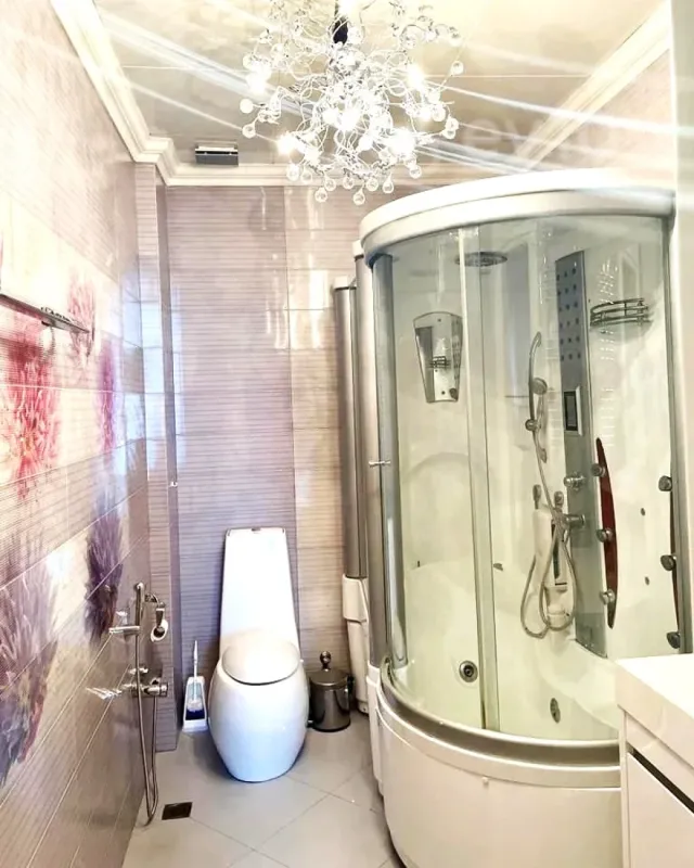 Kirayə verilir 3 otaqlı yeni tikili 220 m²