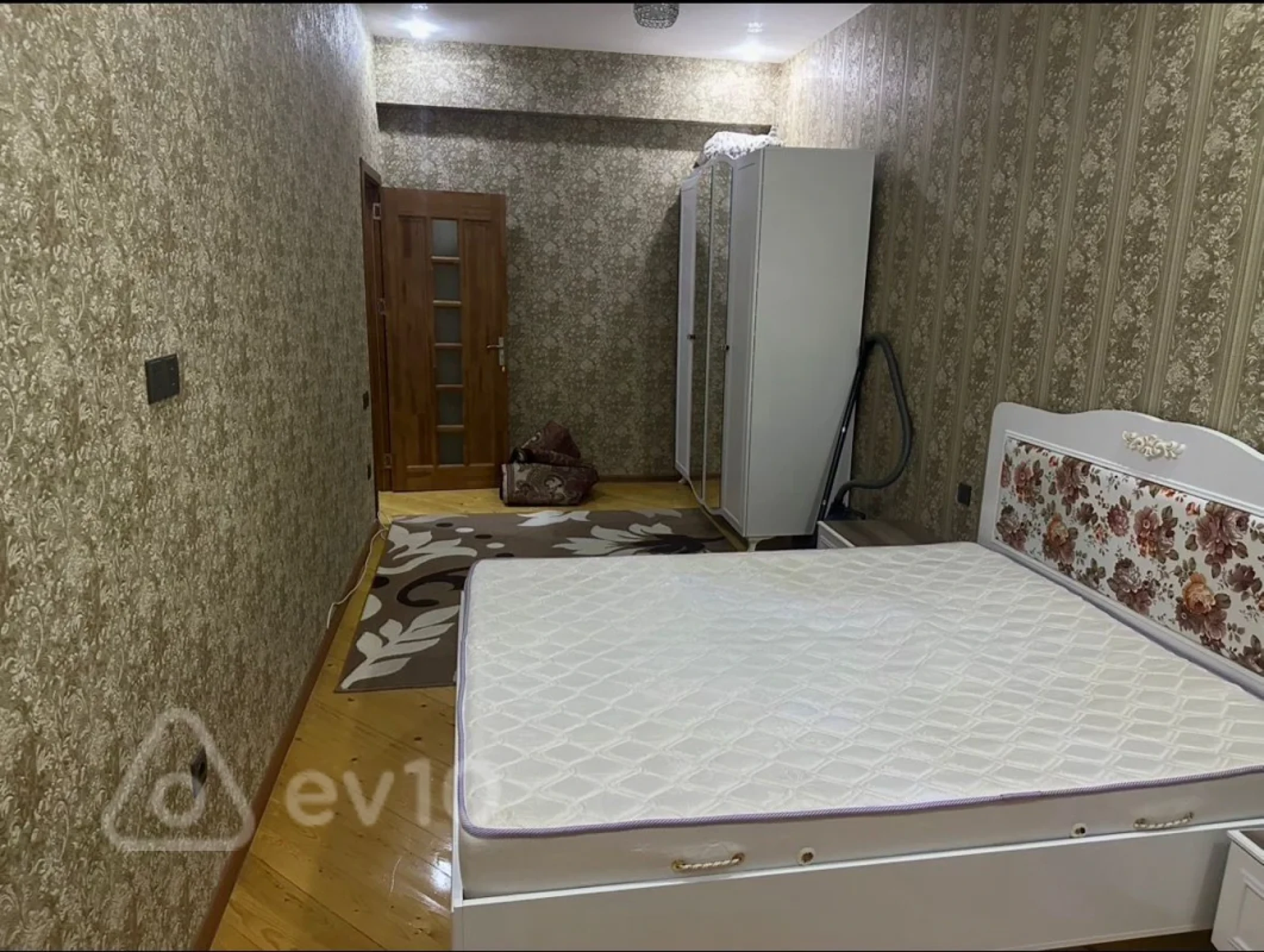 Kirayə verilir 2 otaqlı yeni tikili 70 m²