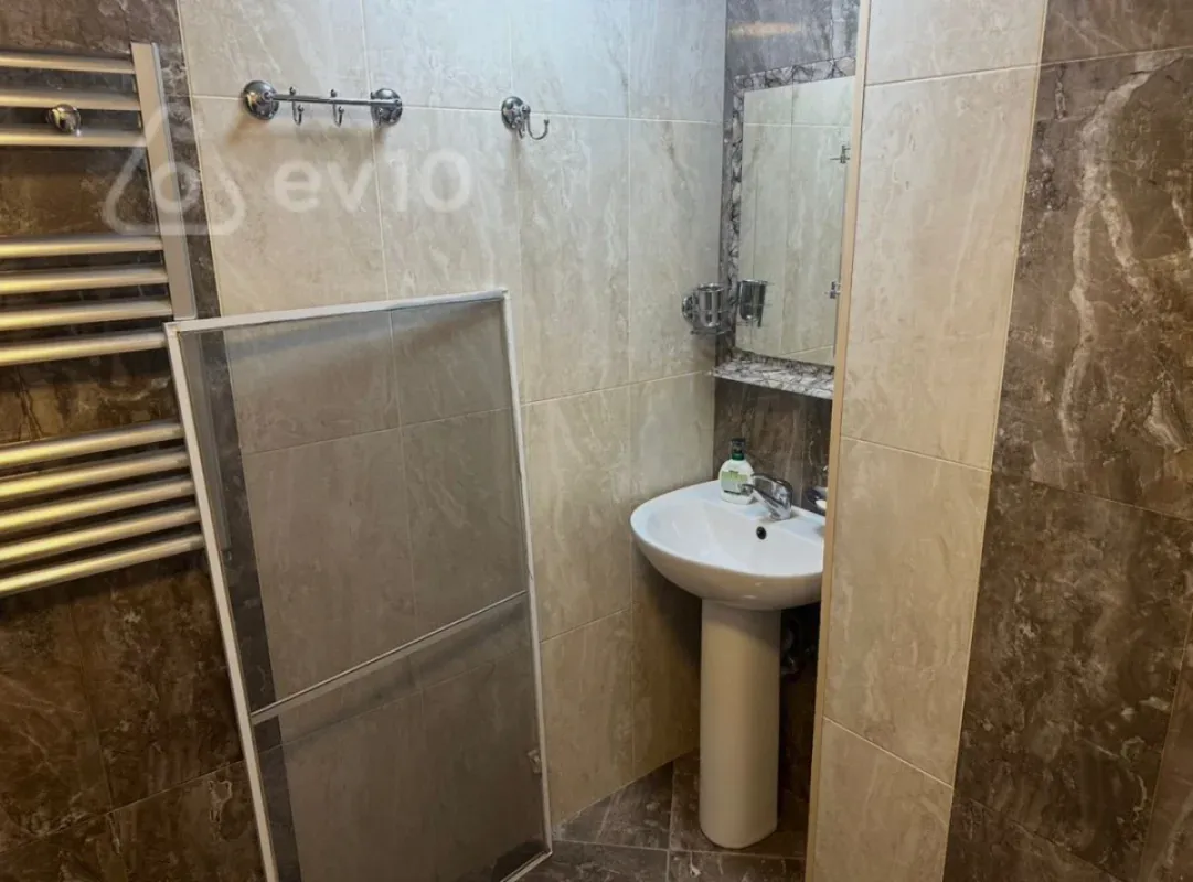 Kirayə verilir 2 otaqlı yeni tikili 70 m²