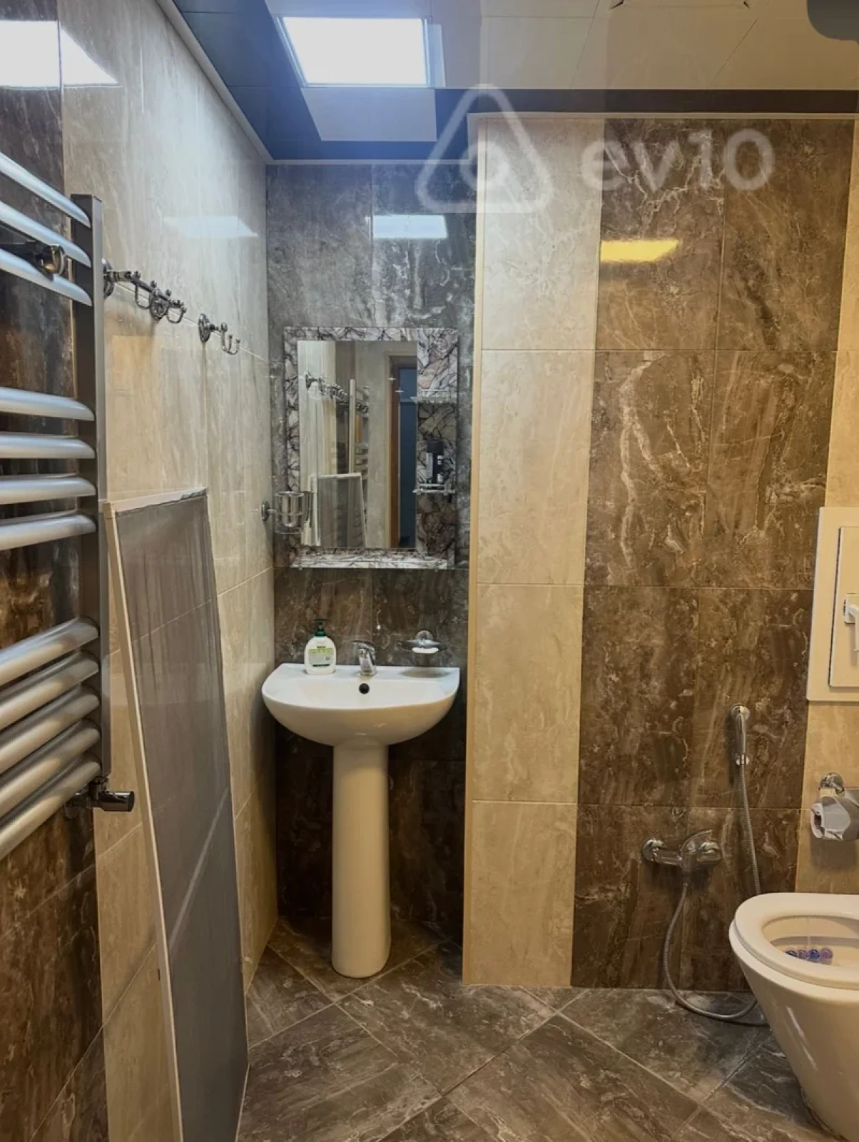 Kirayə verilir 2 otaqlı yeni tikili 70 m²