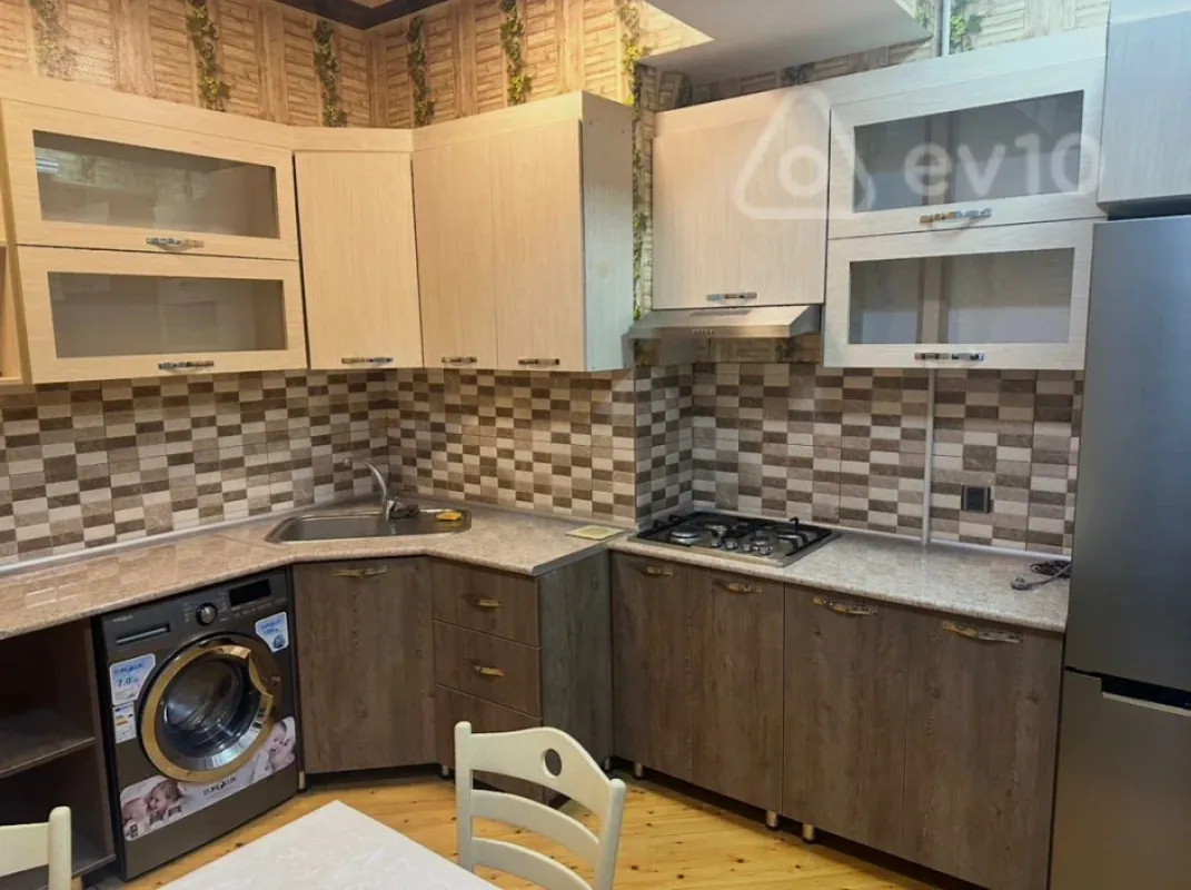 Kirayə verilir 2 otaqlı yeni tikili 70 m²