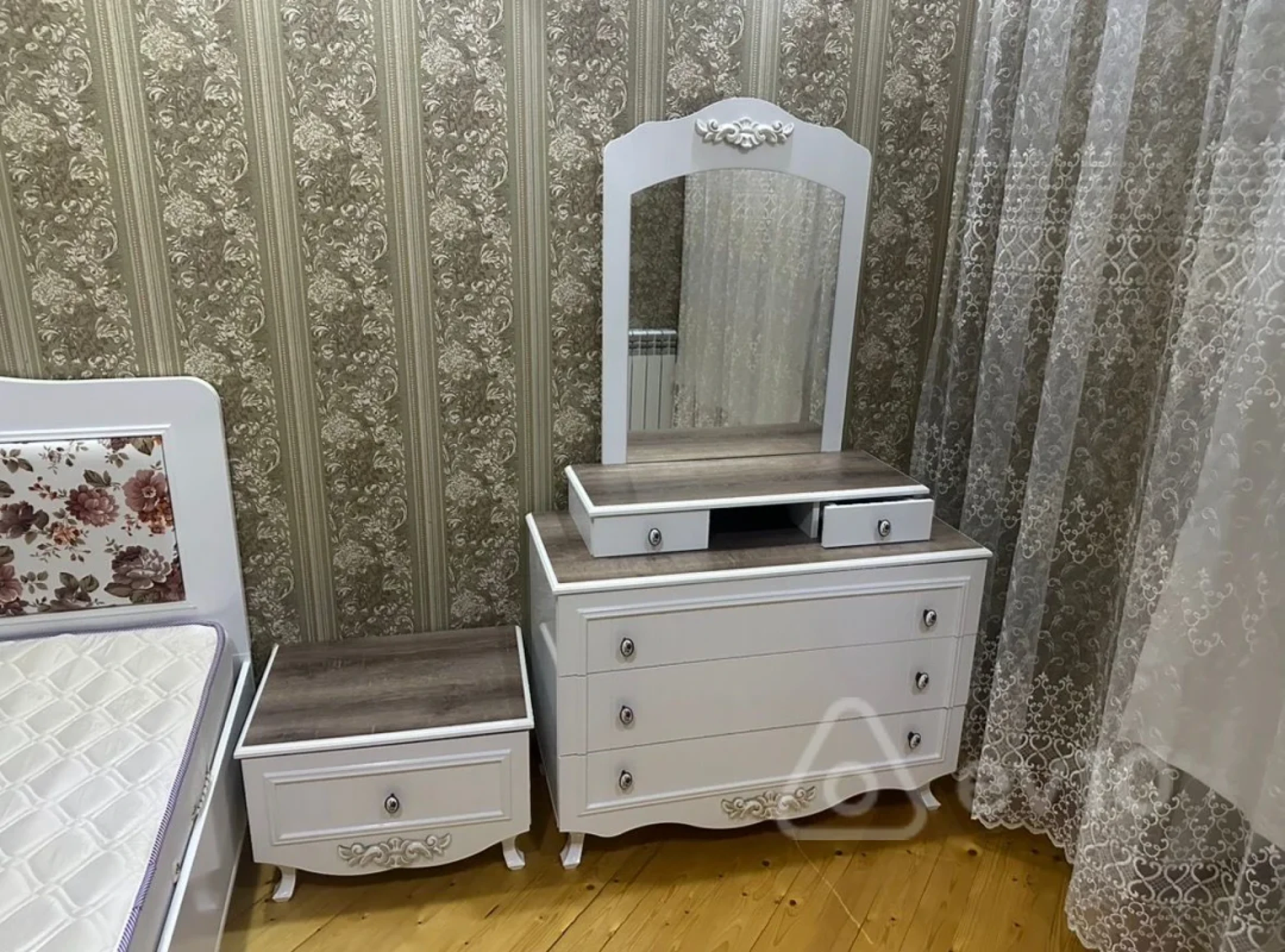 Kirayə verilir 2 otaqlı yeni tikili 70 m²