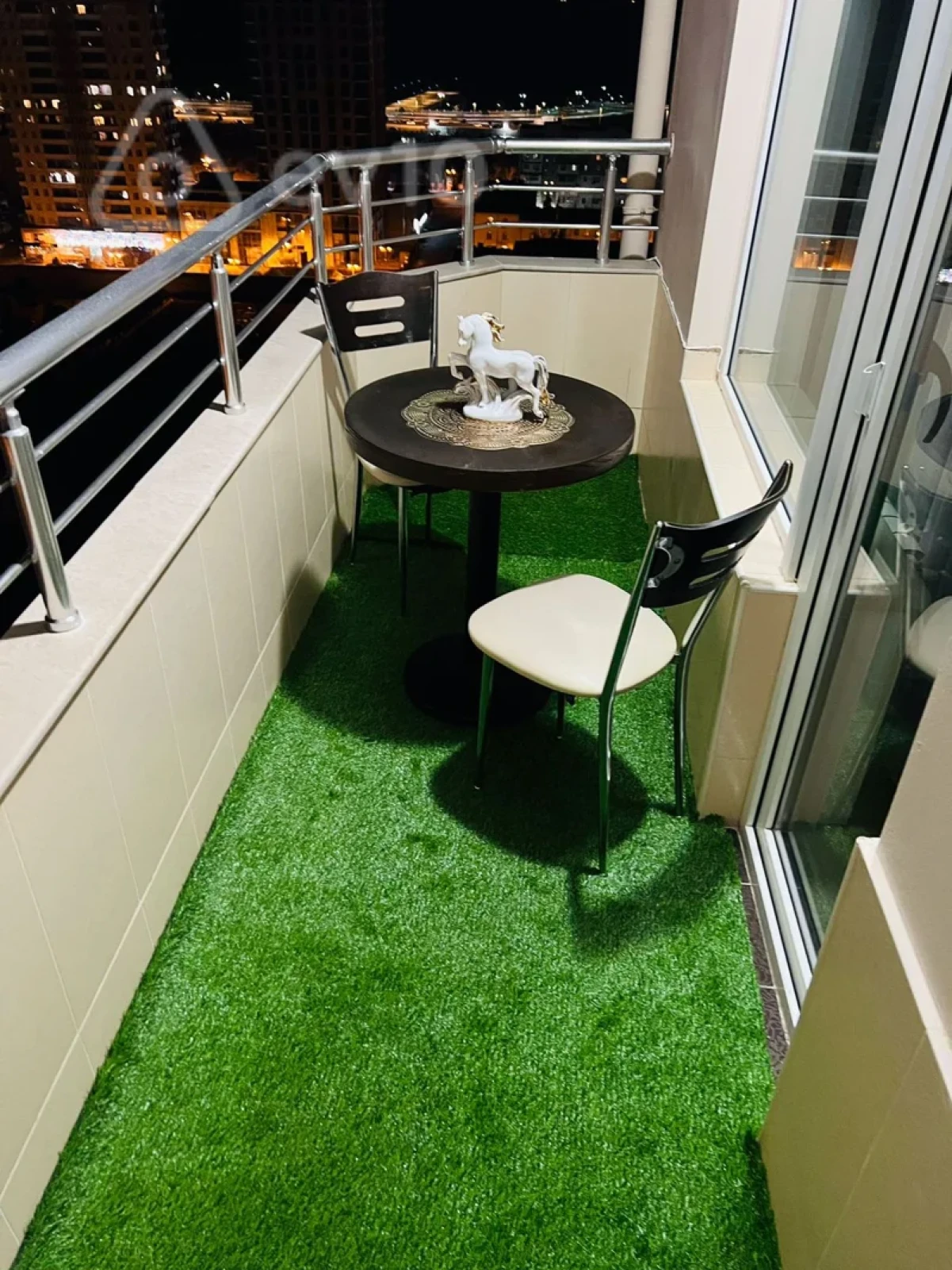 Kirayə verilir 3 otaqlı yeni tikili 150 m²