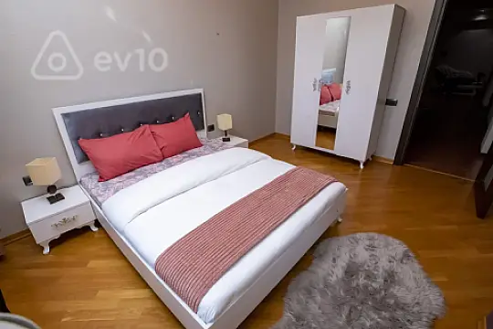 Kirayə verilir 3 otaqlı yeni tikili 150 m²