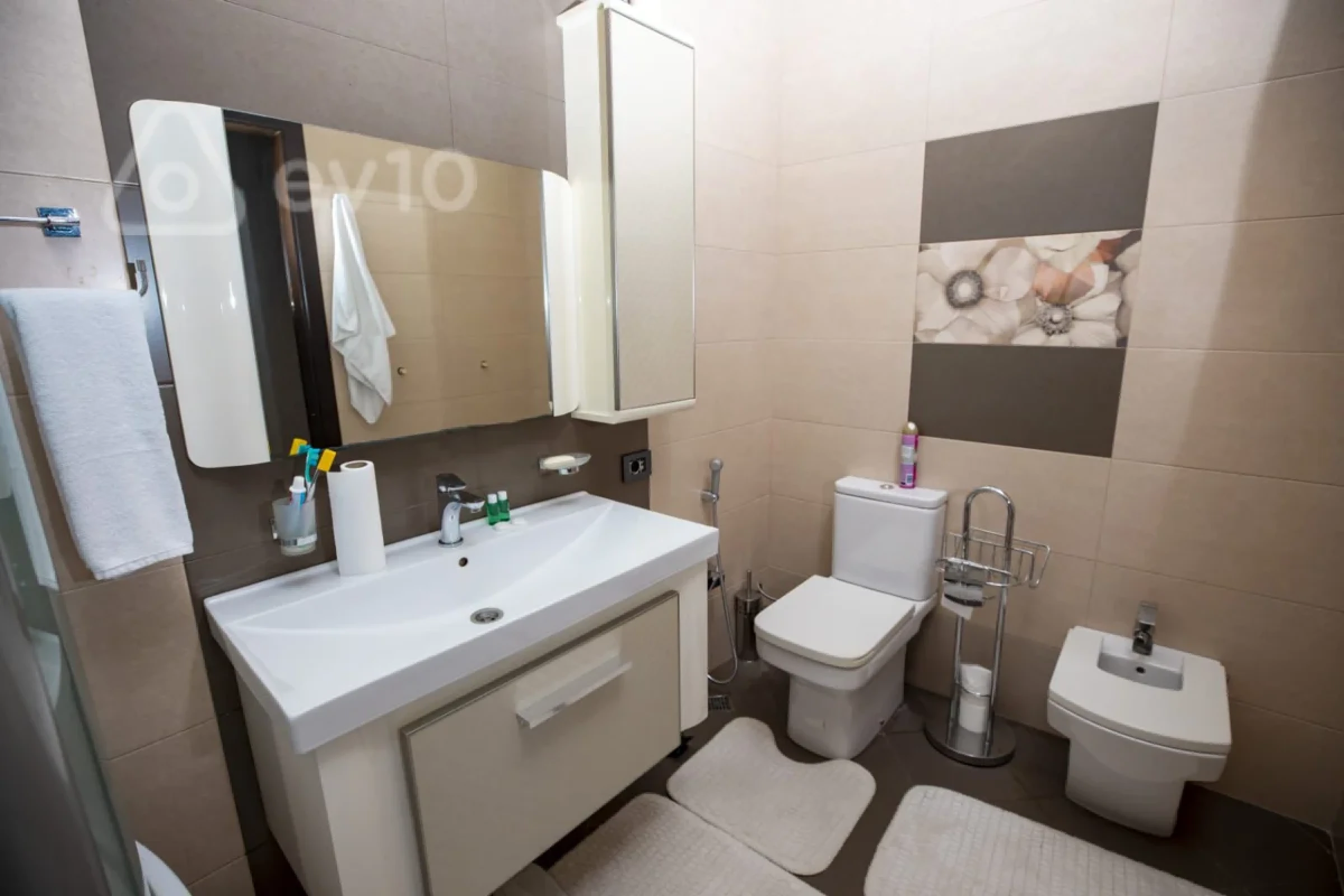 Kirayə verilir 3 otaqlı yeni tikili 150 m²