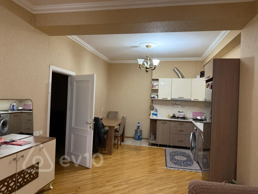 Kirayə verilir 2 otaqlı yeni tikili 80 m²