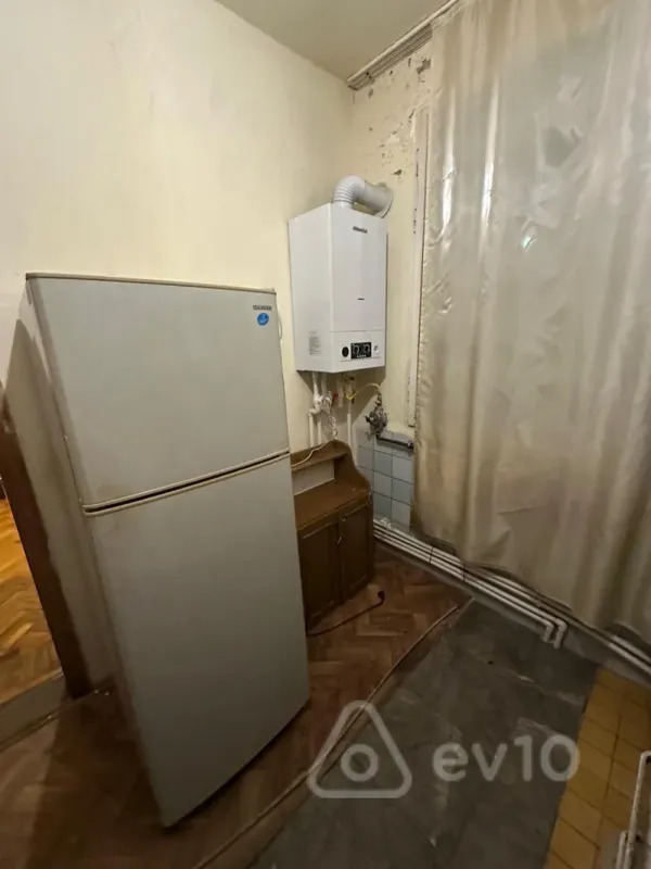 Kirayə verilir 2 otaqlı köhnə tikili 50 m²