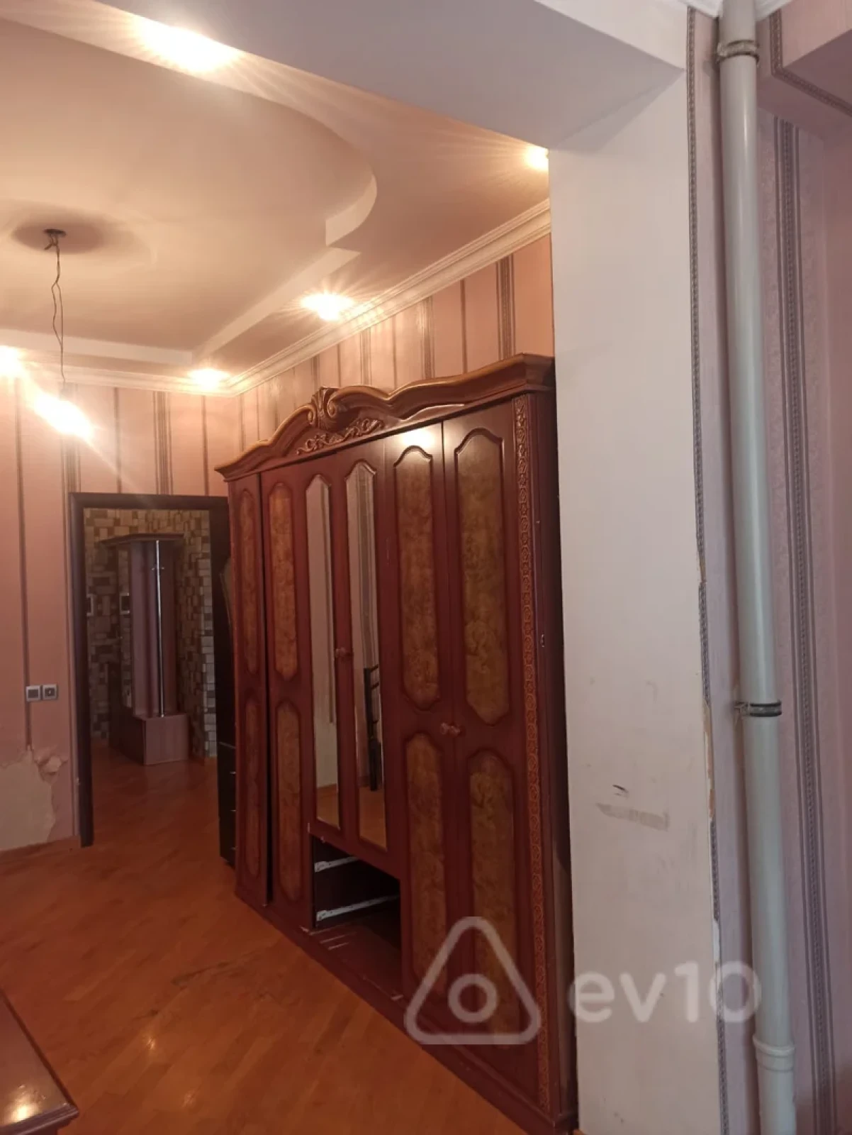 Kirayə verilir 2 otaqlı yeni tikili 52 m²