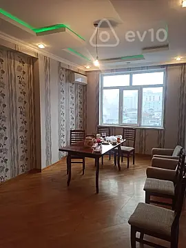 Kirayə verilir 2 otaqlı yeni tikili 52 m²