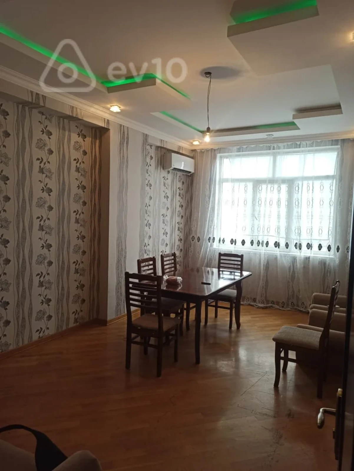 Kirayə verilir 2 otaqlı yeni tikili 52 m²