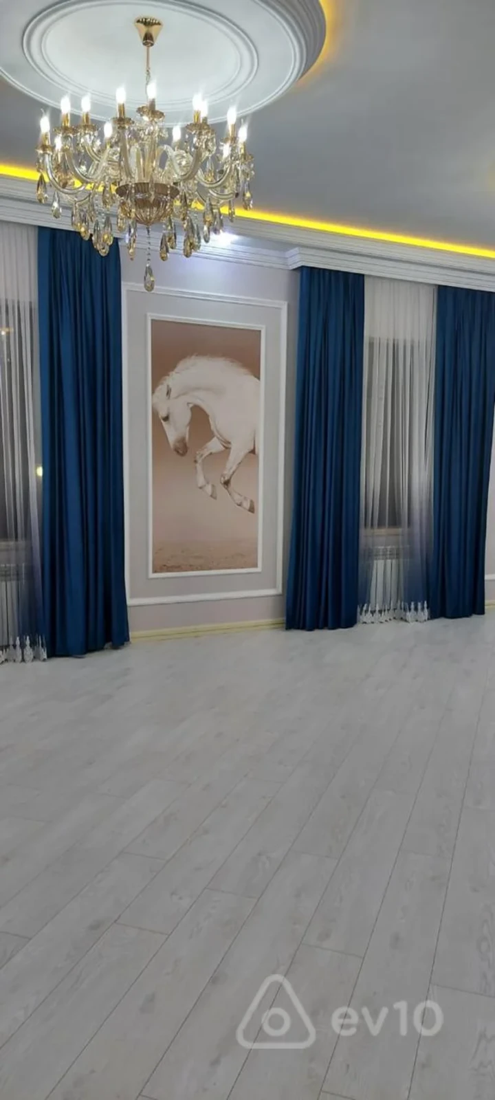 Satılır 7 otaqlı həyət evi 450 m²