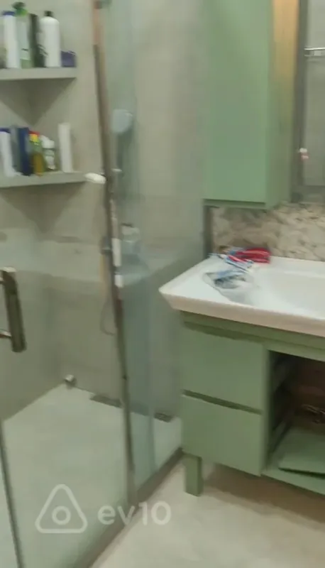 Kirayə verilir 3 otaqlı yeni tikili 141 m²