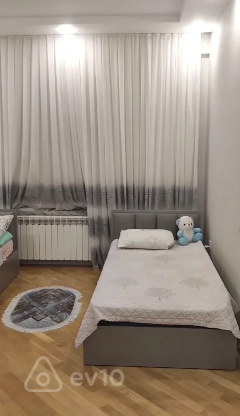 Kirayə verilir 3 otaqlı yeni tikili 141 m²