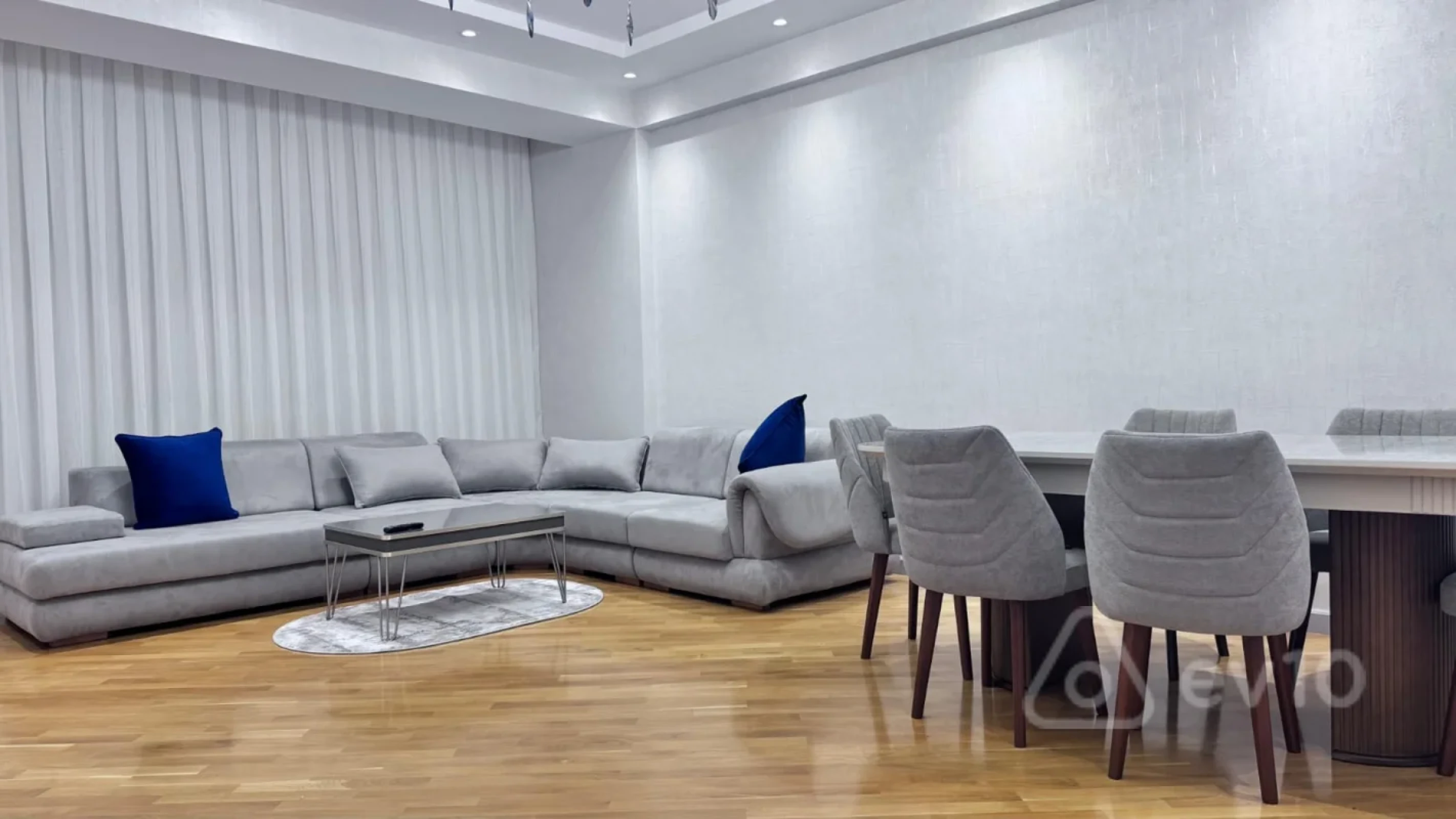 Kirayə verilir 3 otaqlı yeni tikili 141 m²