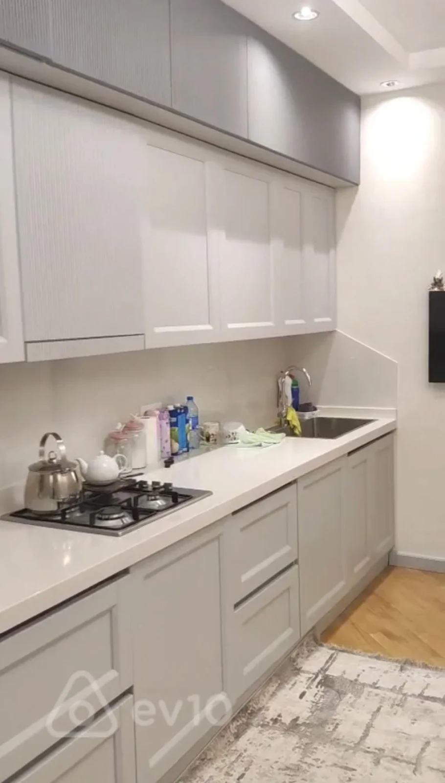 Kirayə verilir 3 otaqlı yeni tikili 141 m²