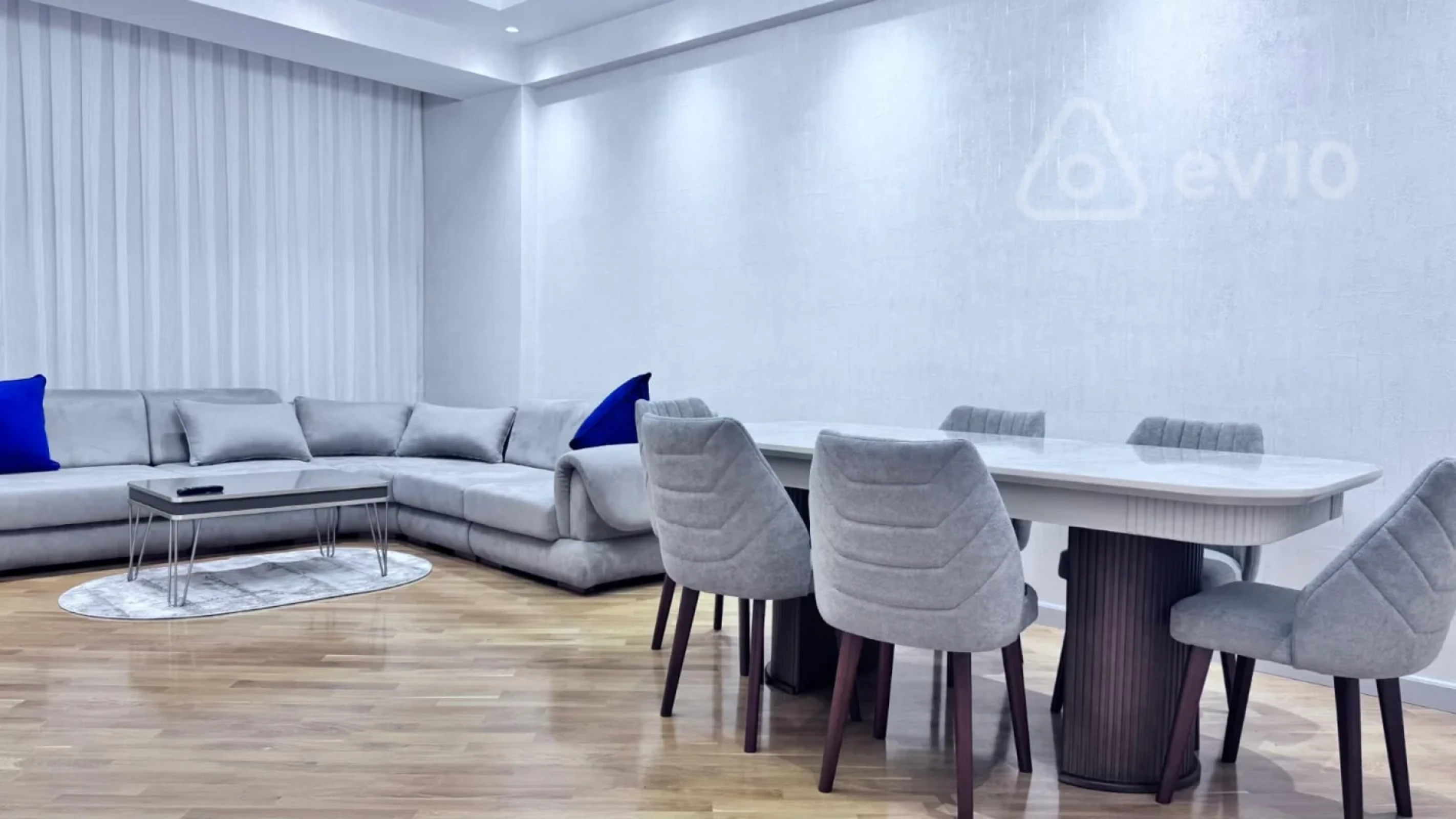 Kirayə verilir 3 otaqlı yeni tikili 141 m²